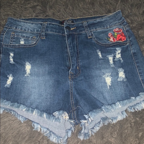 Jean shorts - Picture 1 of 3
